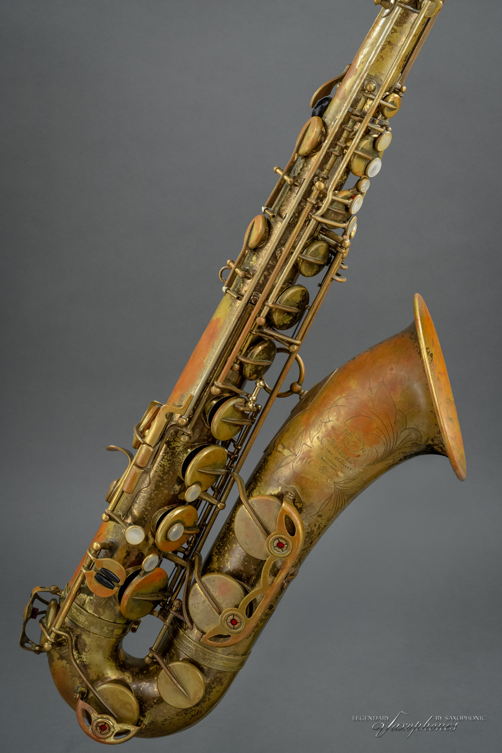 1957 Tenor Saxophone SELMER Mark VI with engraving, 70xxx - Legendary  Saxophones